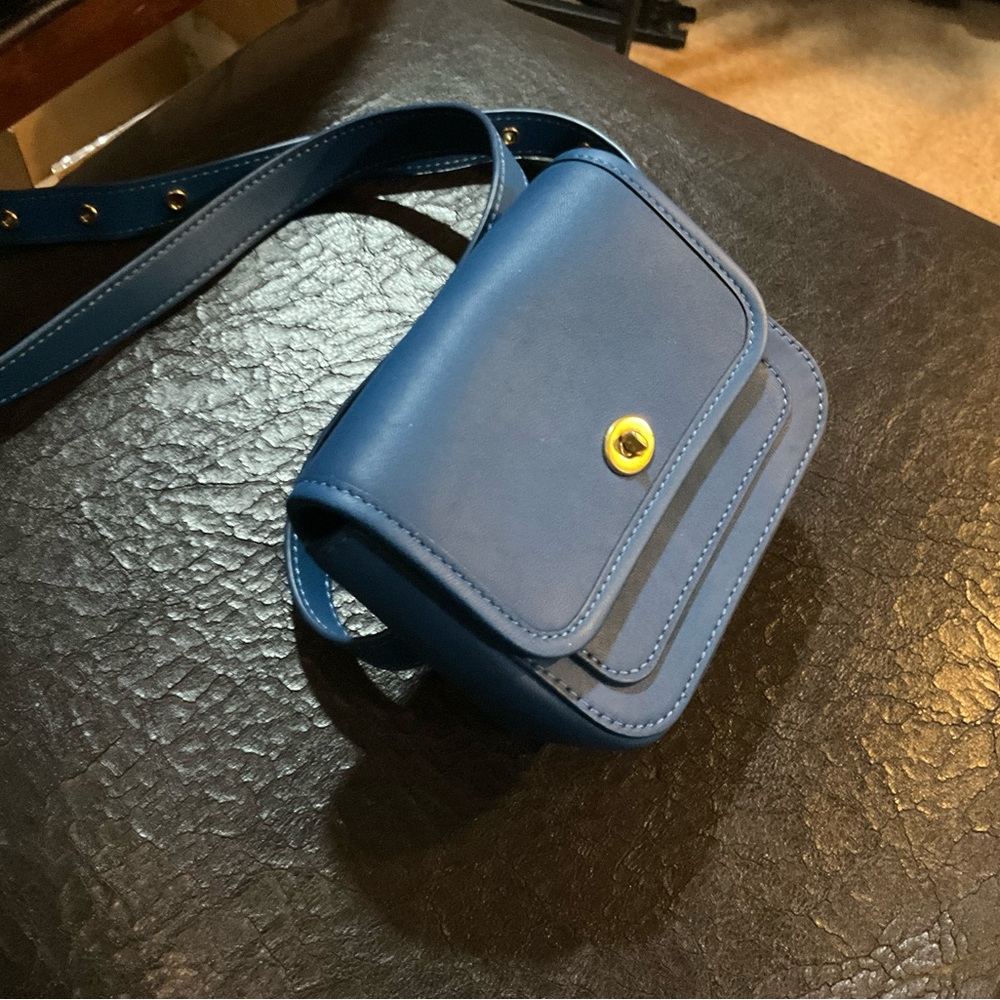 Crossbody belt bag